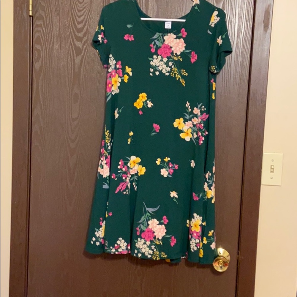 Old navy flower dress